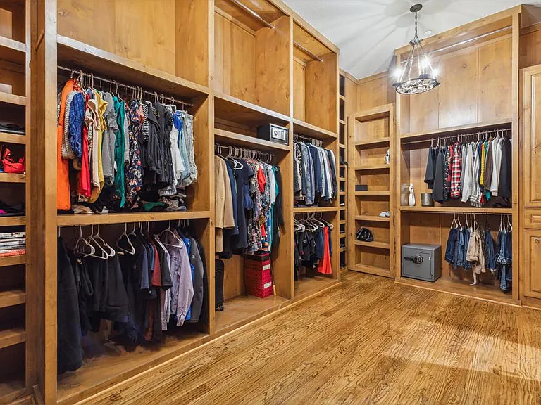 Spacious Mobile Home for Rent Gallery Image